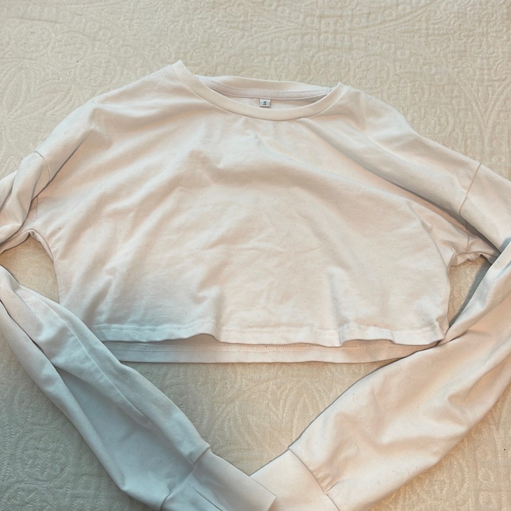 long sleeve crop top